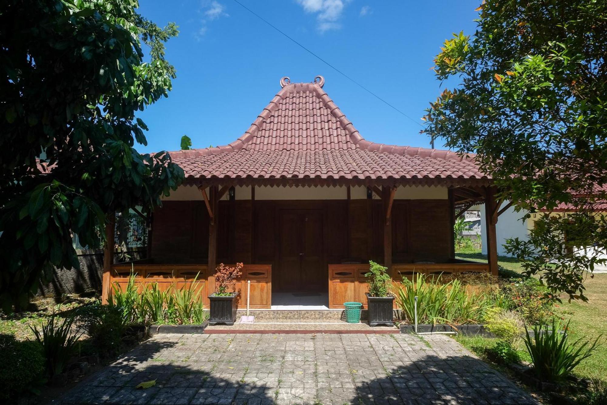 Hotel Reddoorz Syariah Near Alun Alun Wonosari Exterior foto